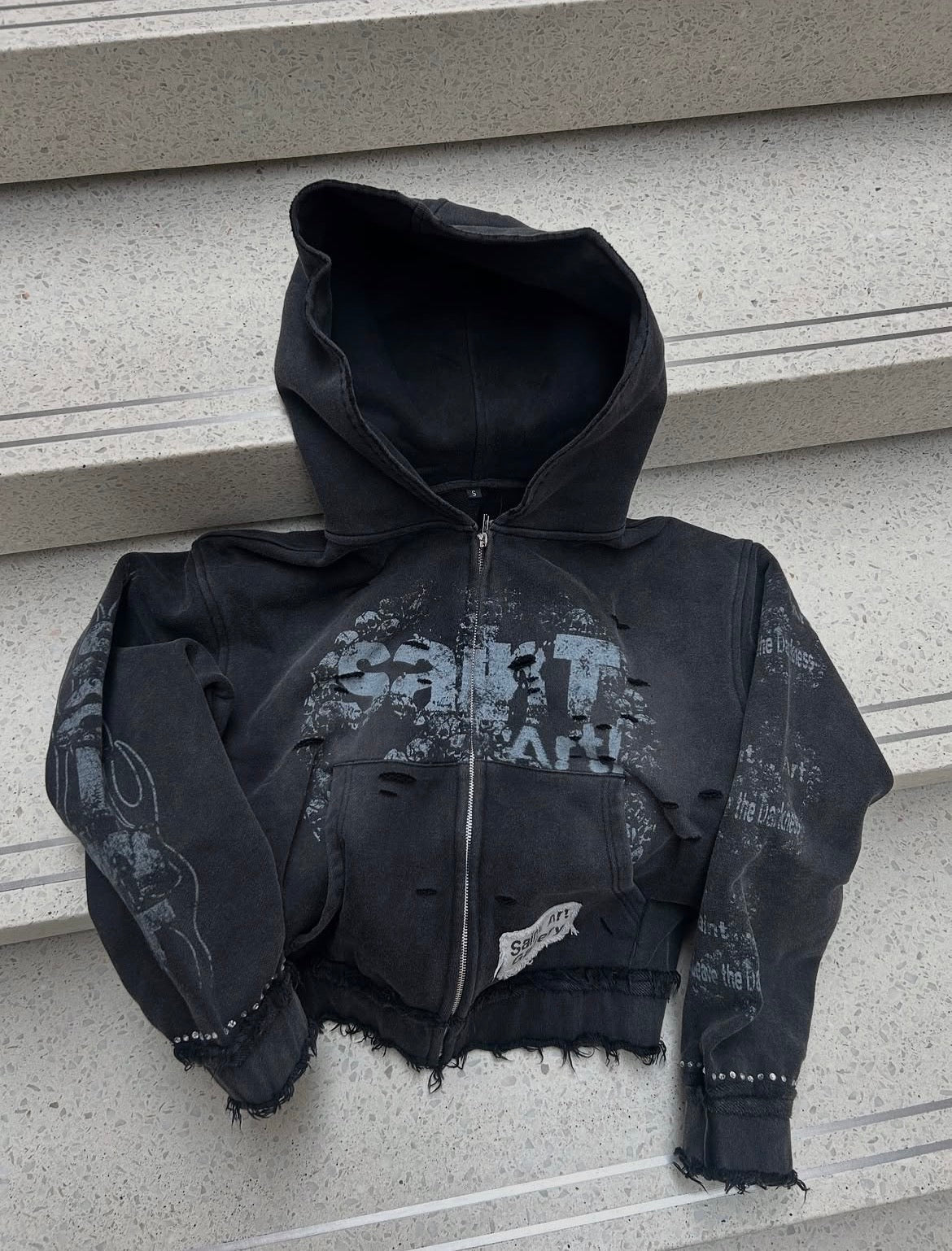 saint art zip up